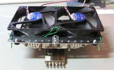 2x een Zalman ZM-F2 (92mm) met behulp van Meccano 2x een Zalman ZM-F2 (92mm) met behulp van Meccano